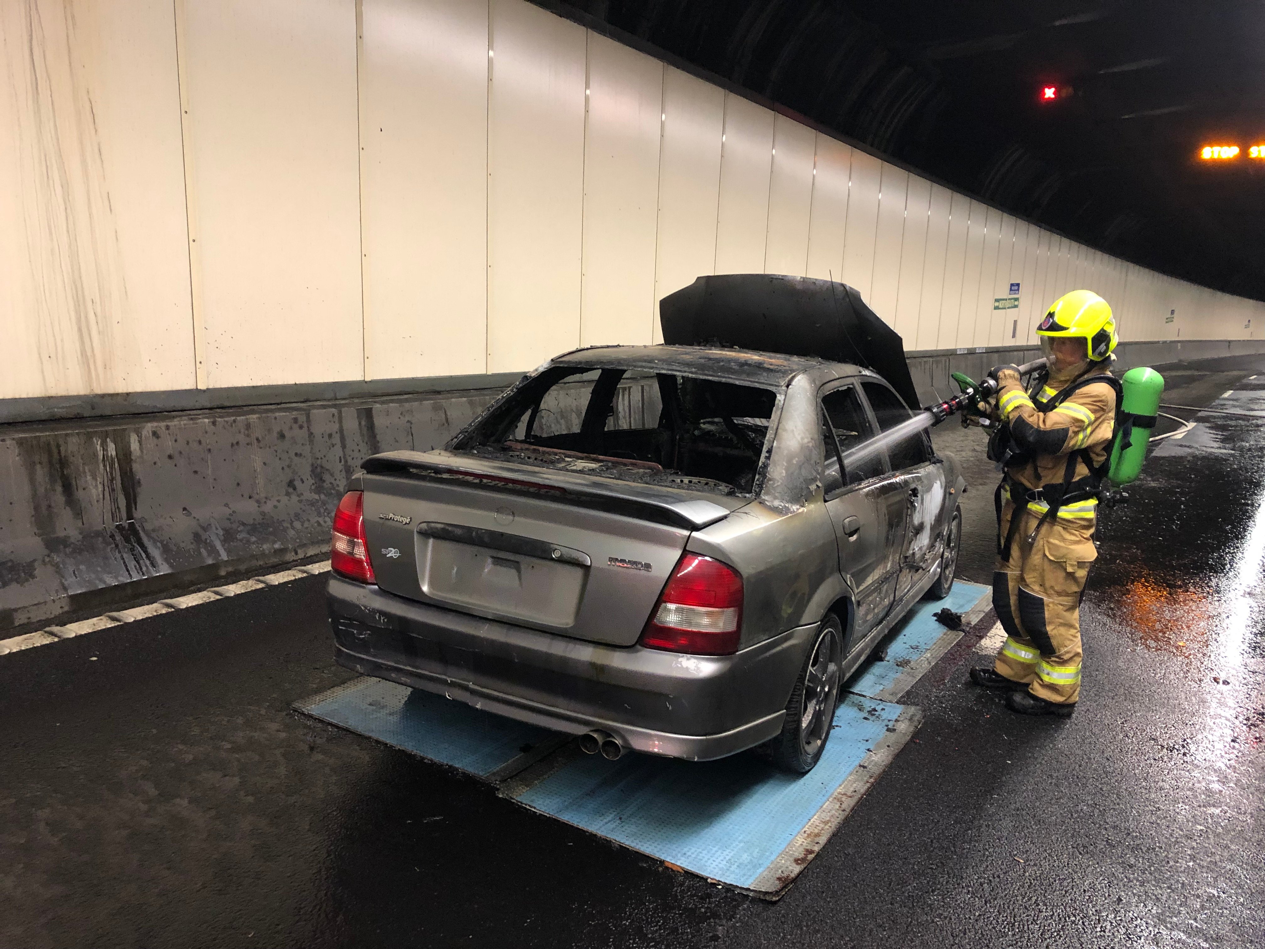 Electric Vehicle fires in tunnels 