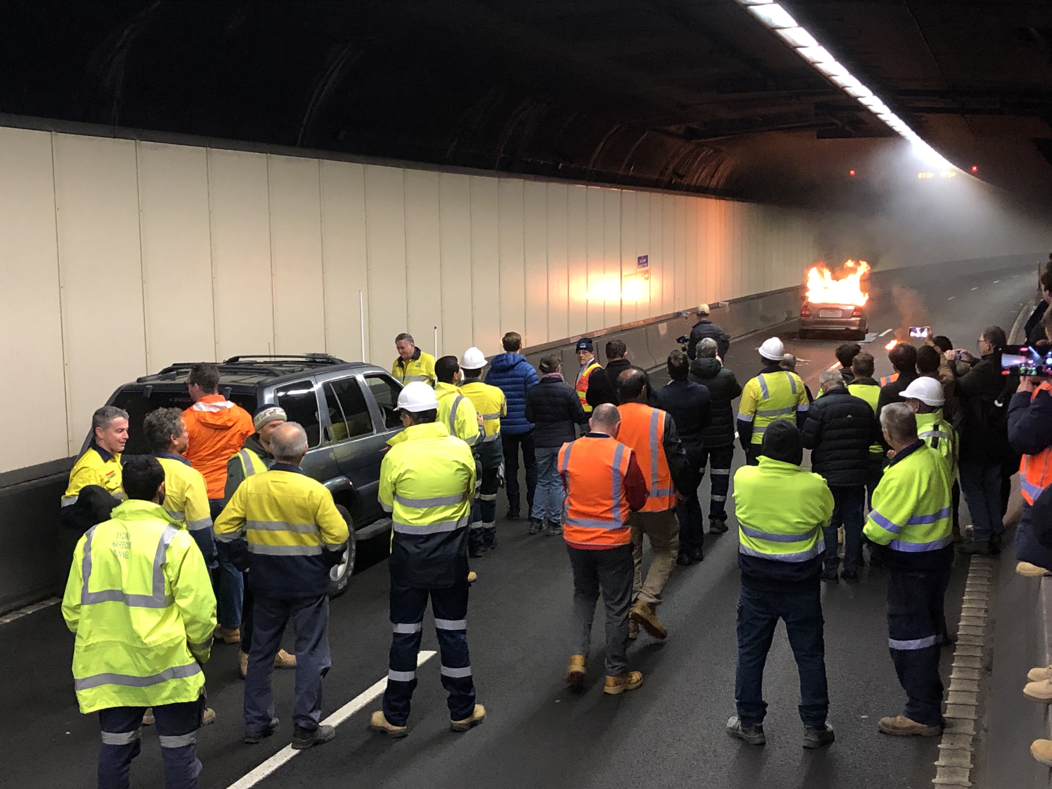 Electric Vehicle fires in tunnels 